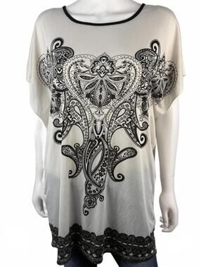 Beautiful Women’s Top Size M